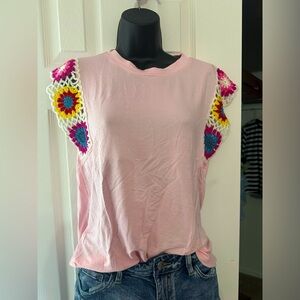 New with tags Jodifl crochet sleeve pink top size small
